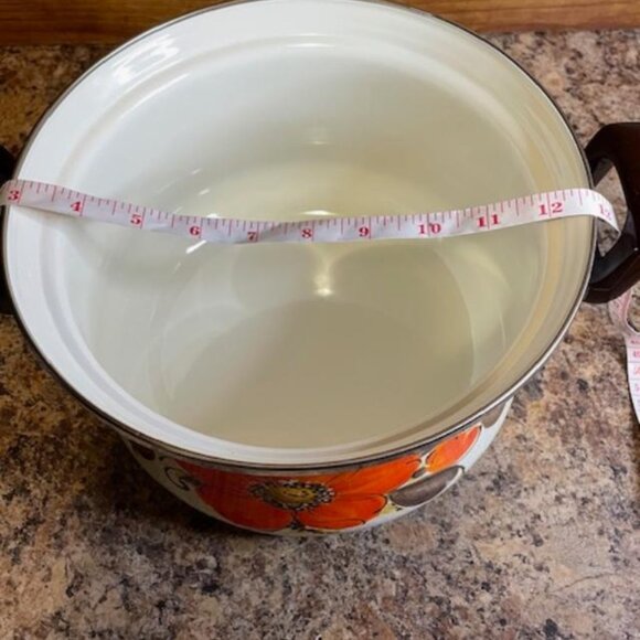 Japanese enamelled Sanko pot with heavy bottom – 4 quarts - Picture 7 of 8